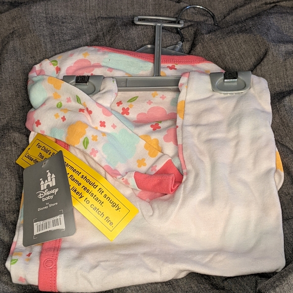 3/$25 Winnie the Pooh, full bodied onesie. - Picture 2 of 2